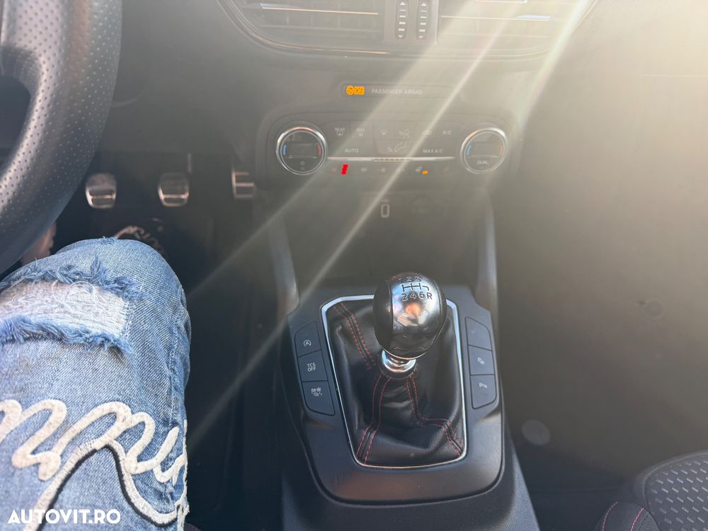 Ford Focus 1.0 EcoBoost Connected - 10