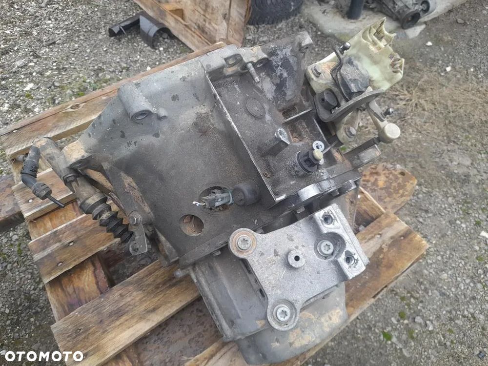 Skrzynia biegów Citroen C3 Picasso 1.4 VTI 20DP42 - 4