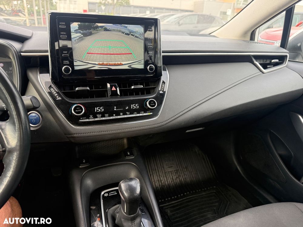 Toyota Corolla 1.8 HSD Business - 6