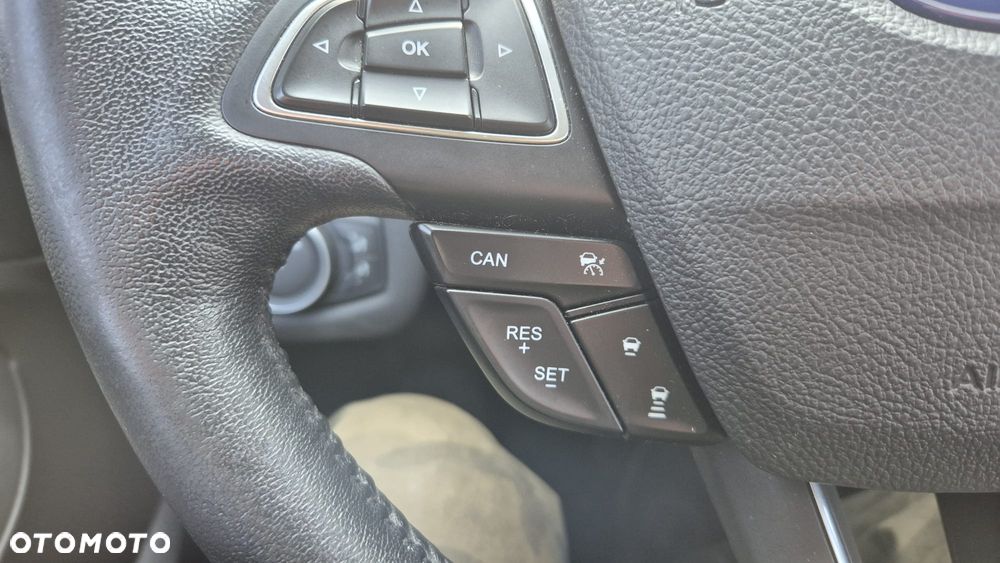 Ford Escape 2.0 EcoBoost AWD Titanium - 11