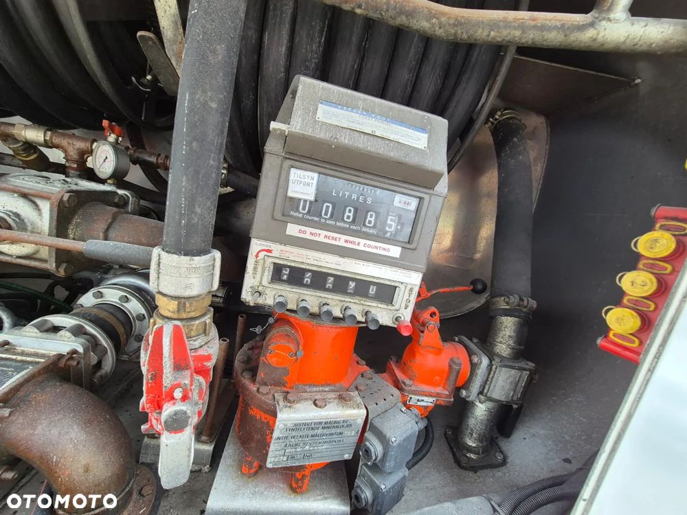 MAN TGS 18.360 / CYSTERNA / PALIWA + OLEJE / ADR / EURO 5 / 11M3 / 3 KOMORY / KABINA SYPIALNIANA / 1WŁ - 27