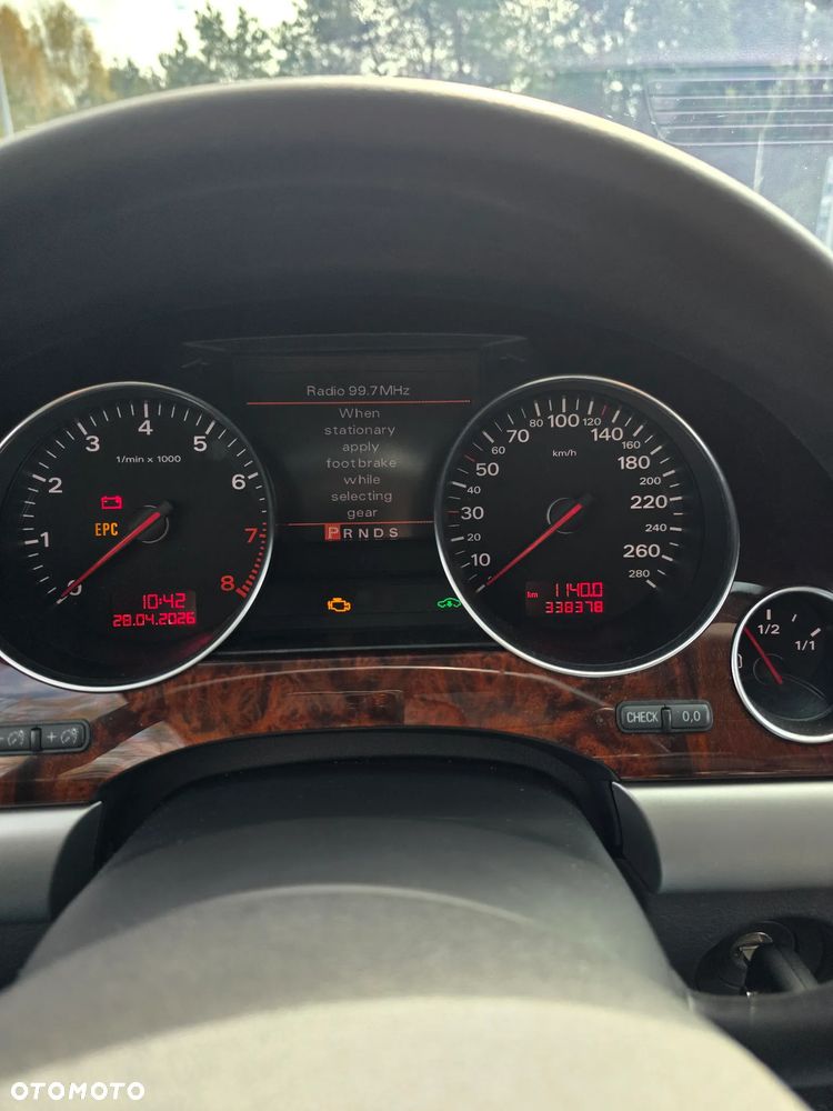 Audi A8 4.2 FSI Quattro - 10