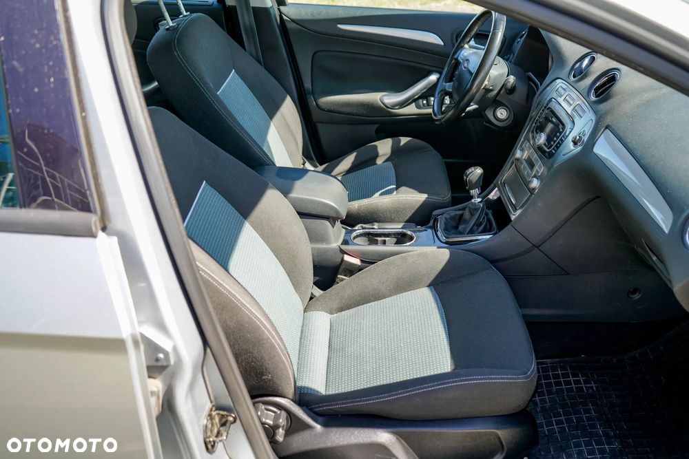 Ford Mondeo 2.0 TDCi Trend - 22
