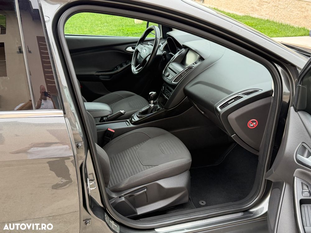 Ford Focus - 18
