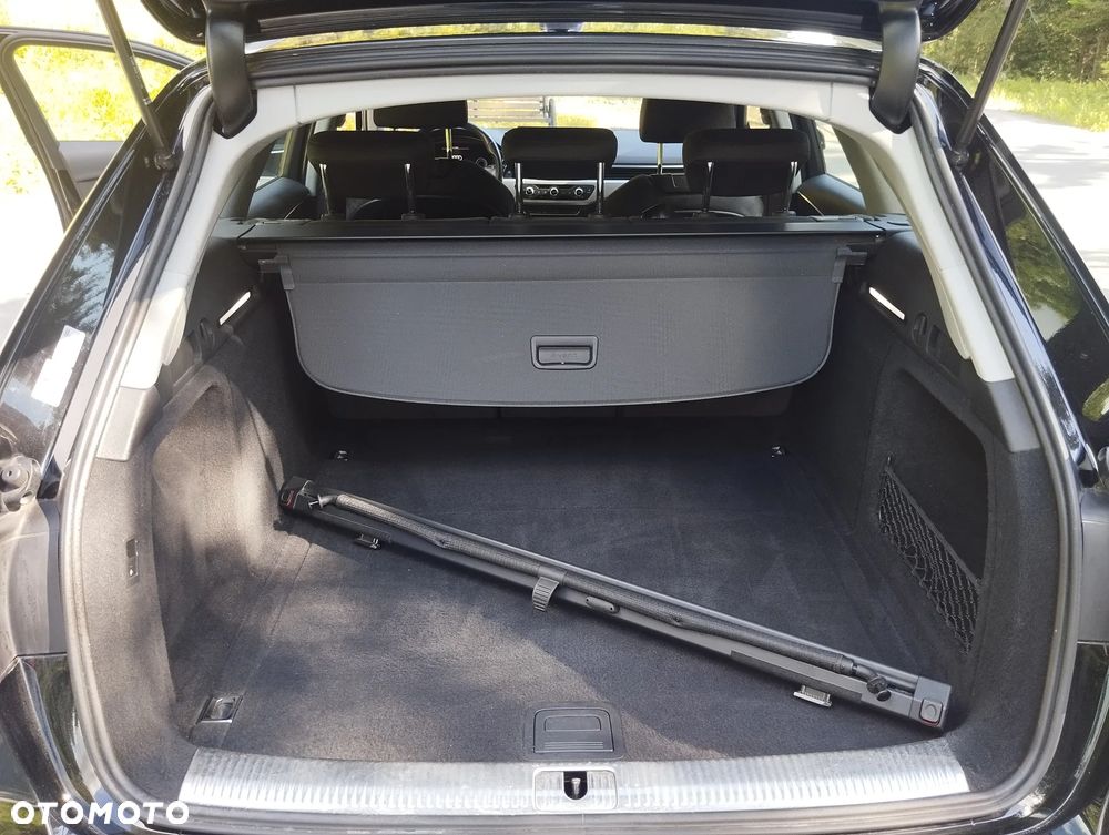 Audi A4 Avant 40 TFSI S tronic - 10