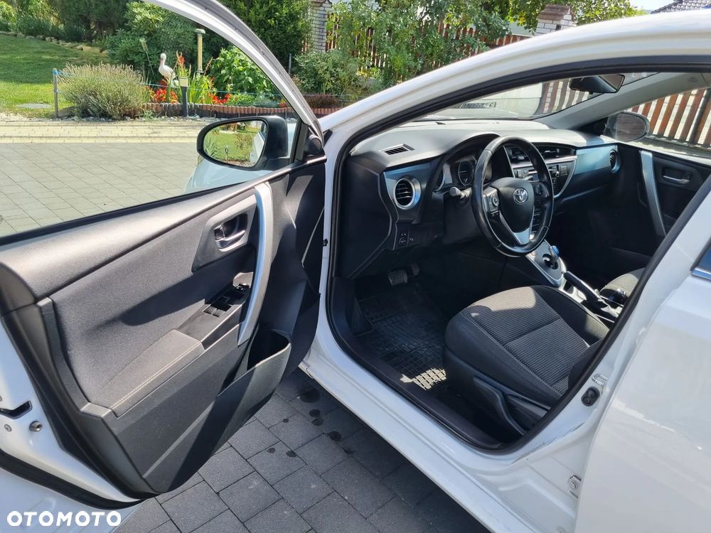 Toyota Auris - 3