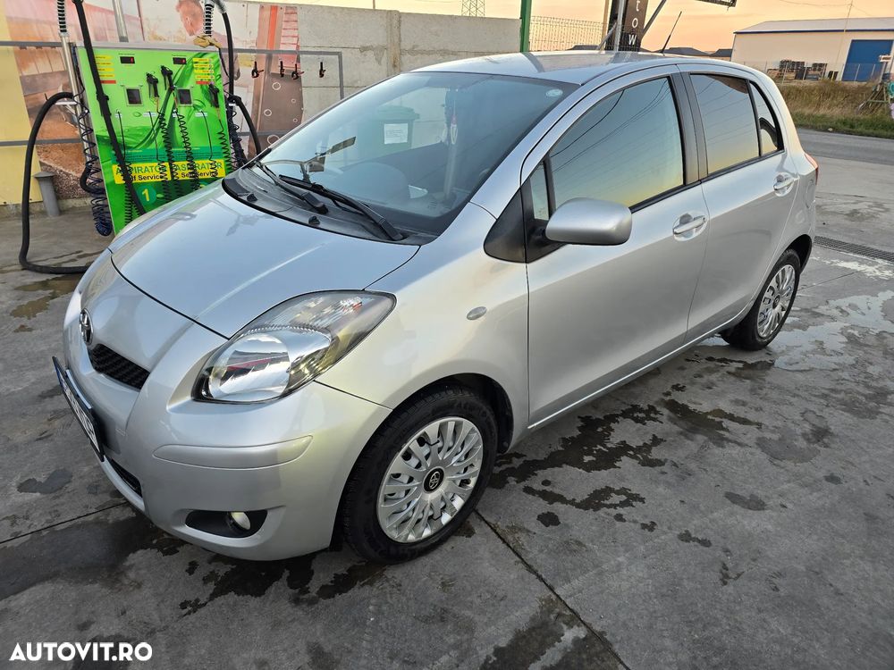Toyota Yaris 1.3 MultiMode Luna - 2