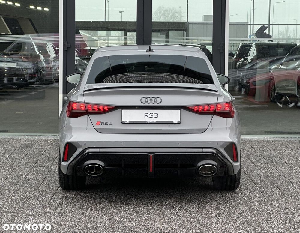 Audi RS3 Limousine - 8