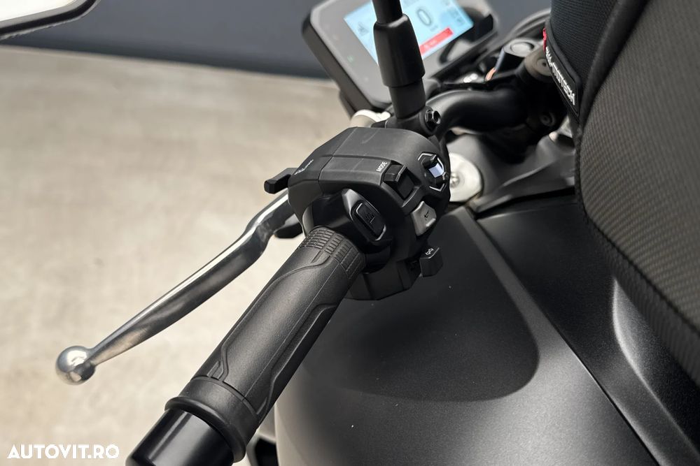 Honda CB 1000 Hornet - 21