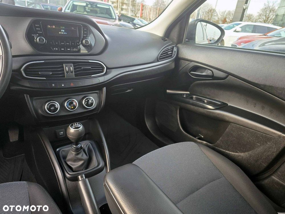 Fiat Tipo 1.4 16v Easy - 21