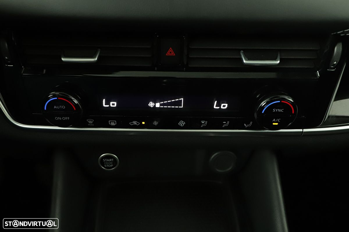 Nissan Qashqai 1.3 DIG-T N-Connecta LED - 13