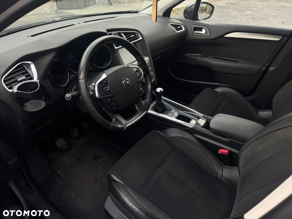 Citroën C4 e-HDi 115 Exclusive - 12