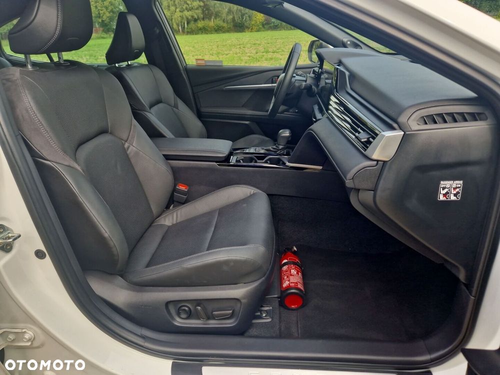 Toyota Camry - 13