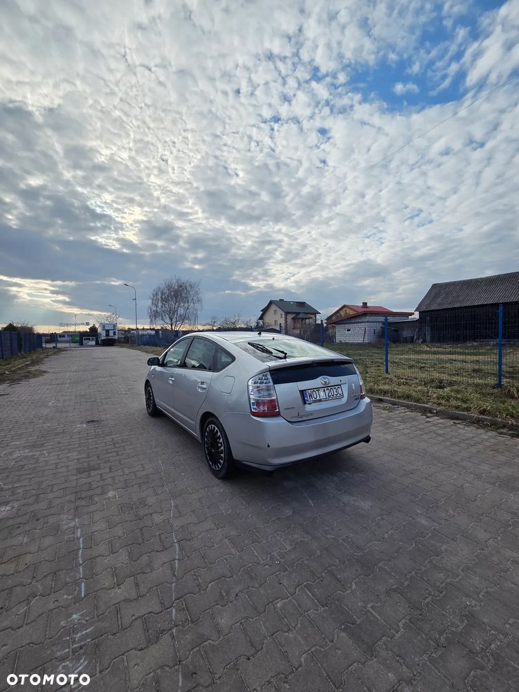 Toyota Prius 1.5 VVT-i Prestige - 3