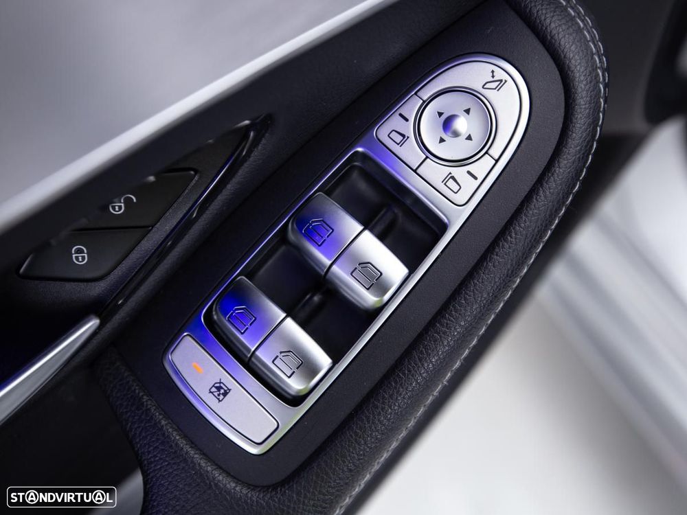 Mercedes-Benz C 300 de AMG Line - 16