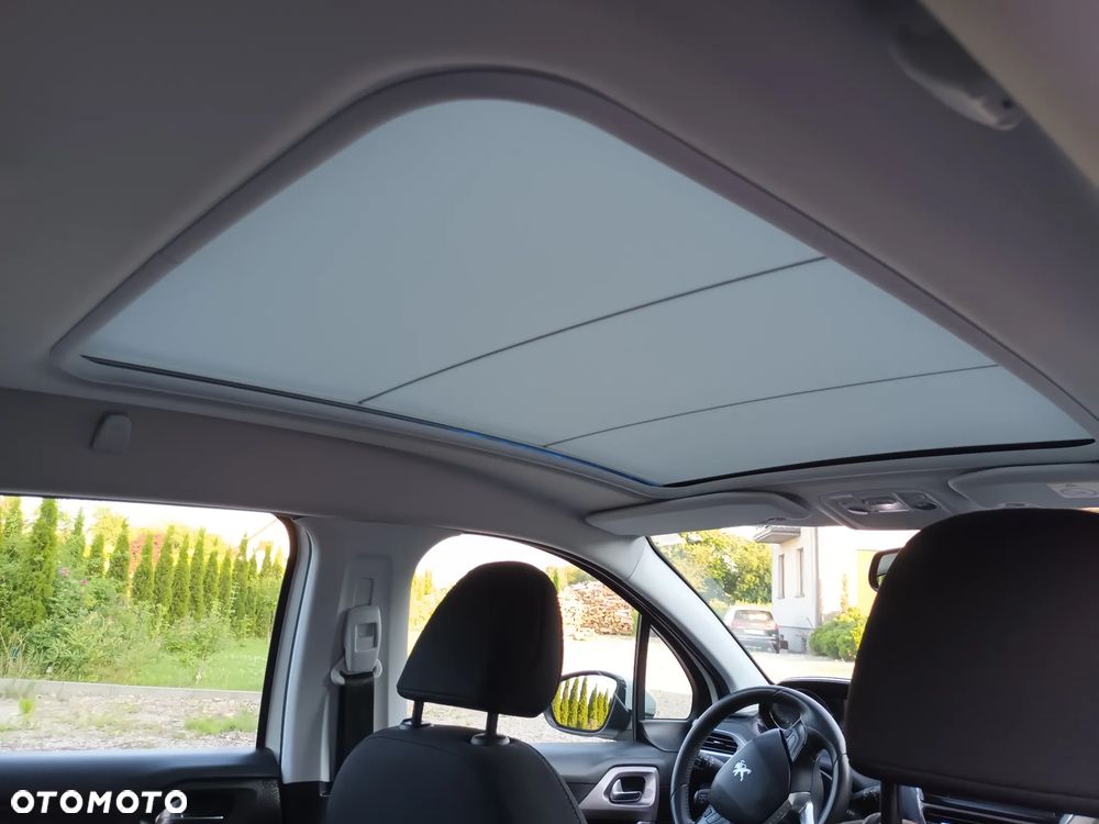 Peugeot 2008 1.2 VTi Allure - 11
