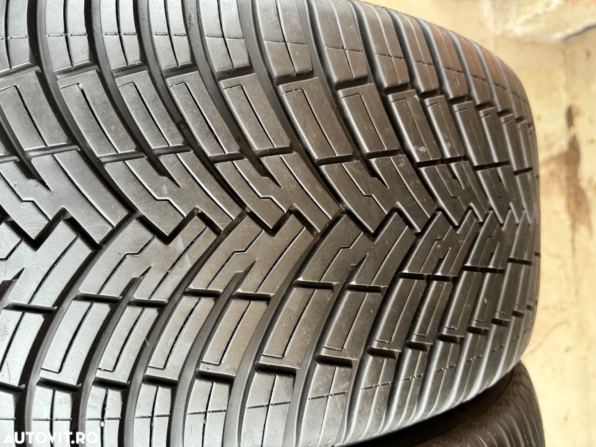 Vând 2 anvelope 275/45/20 Pirelli allseazon ca noi - 3