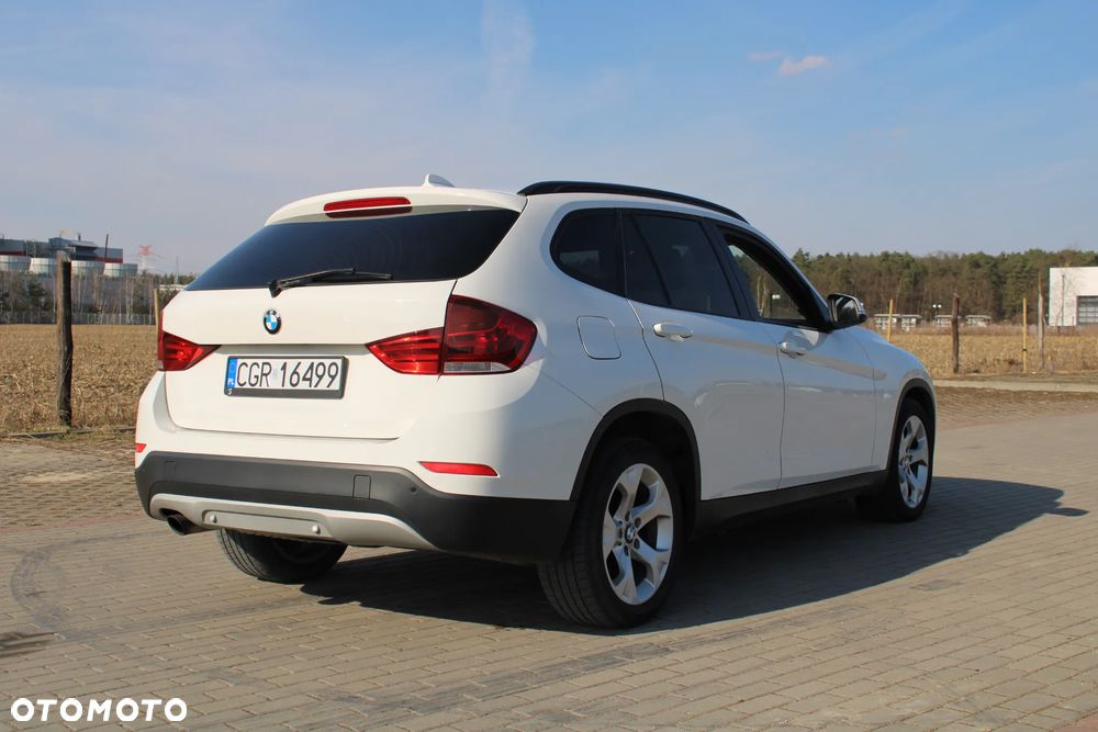 BMW X1 xDrive18d - 10