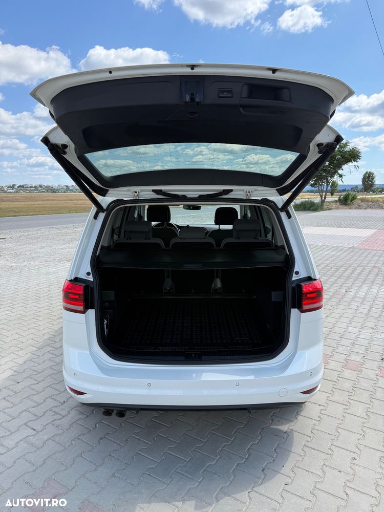 Volkswagen Touran 2.0 TDI DSG Comfortline - 10