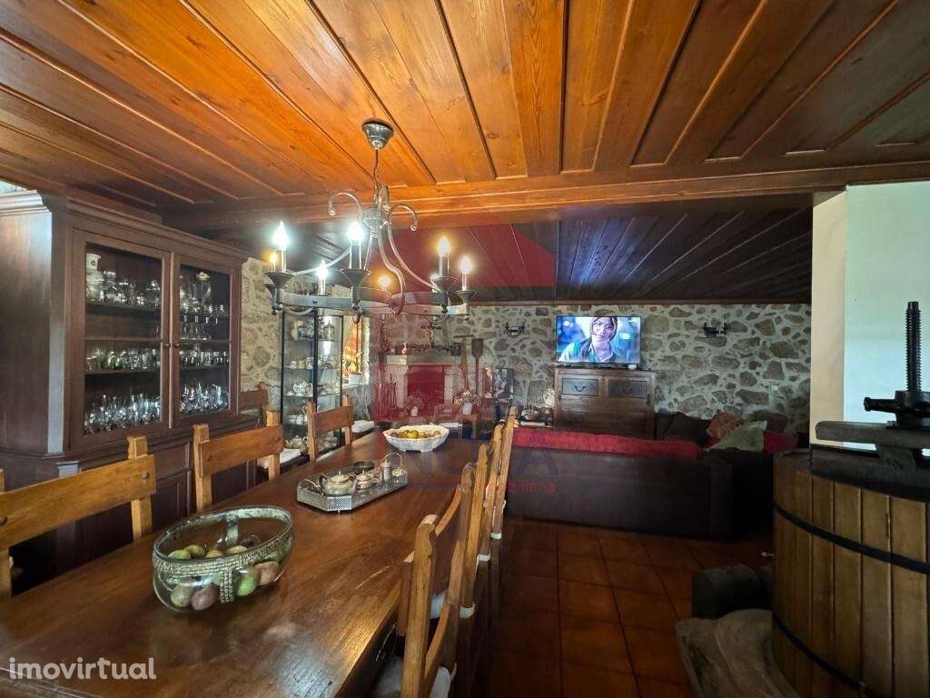 Moradia Rústica V4 - Grande imagem: 4/40