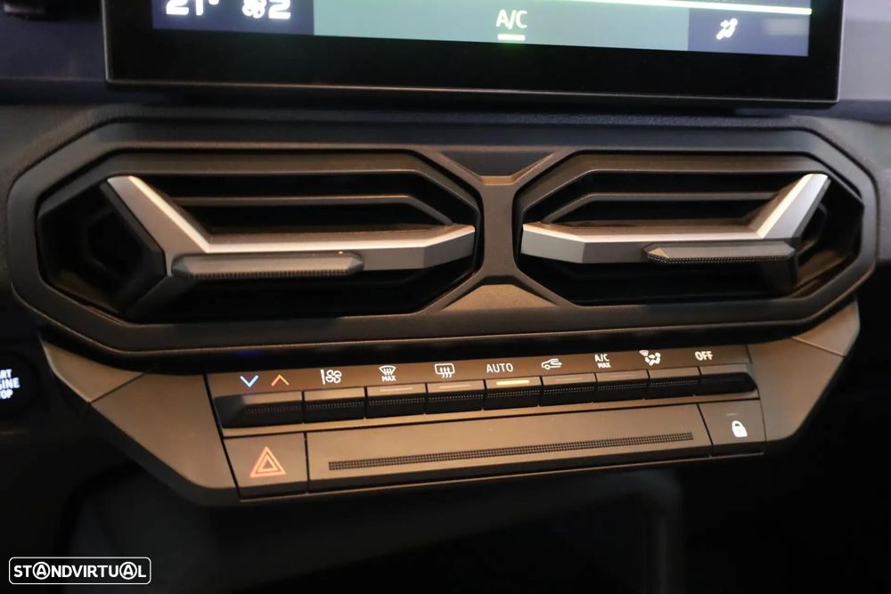 Dacia Duster 1.6 Hybrid Journey - 28