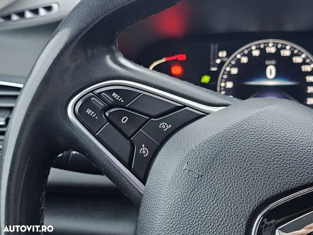 Renault Megane TCe 115 GPF ZEN - 28