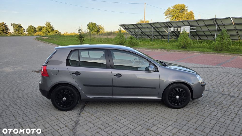 Volkswagen Golf - 2