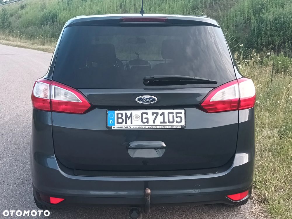 Ford Grand C-MAX - 17