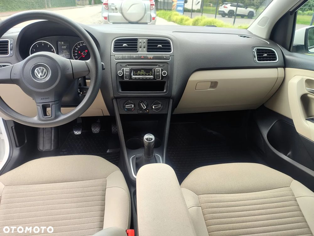 Volkswagen Polo - 17