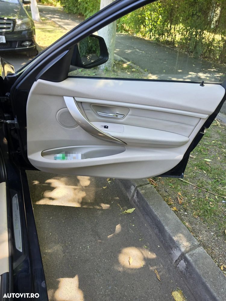 BMW Seria 3 320d Aut. - 21