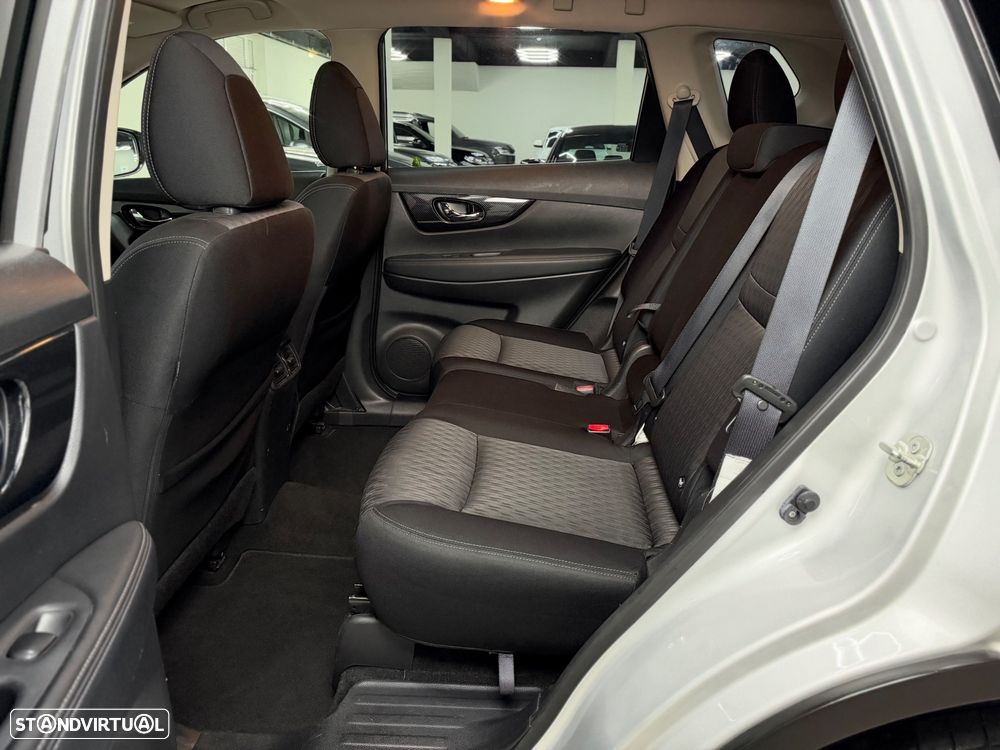 Nissan X-Trail 1.6 dCi N-Connecta - 21