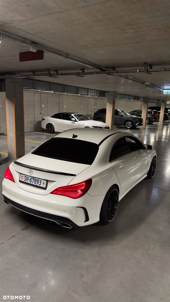 Mercedes-Benz CLA 200 7G-DCT AMG Line - 2
