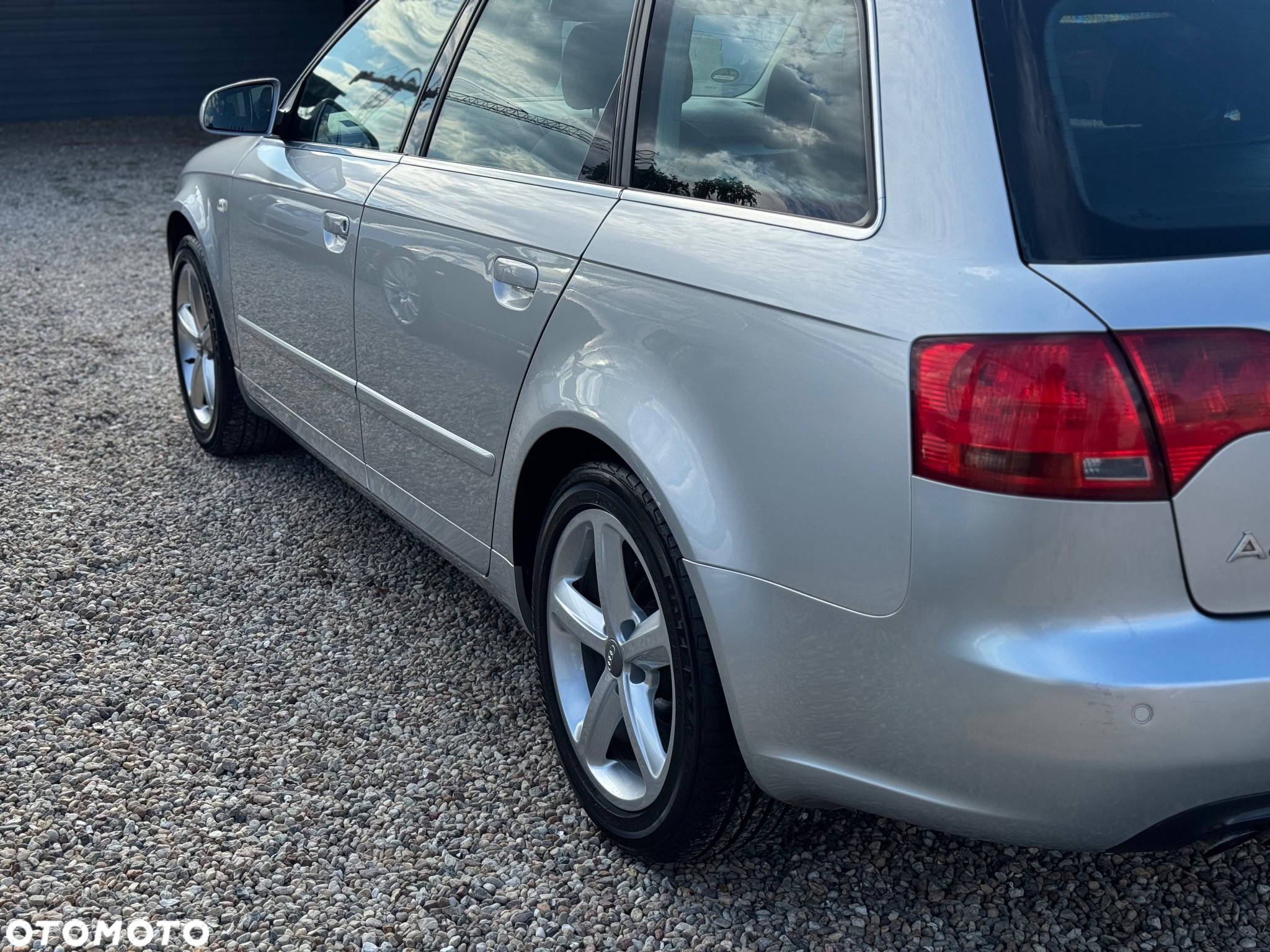 Audi A4 Avant 2.0 TDI DPF - 9