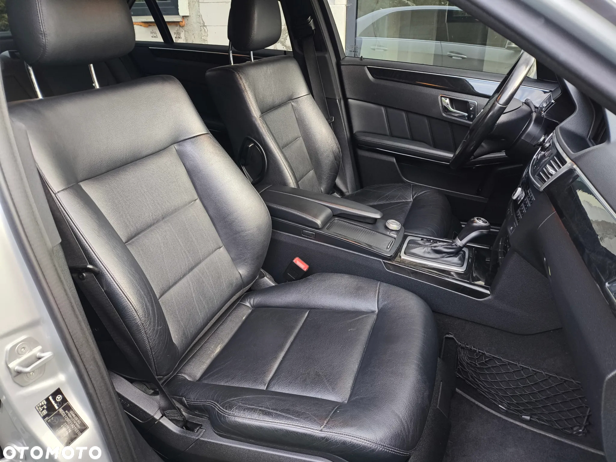 Mercedes-Benz Klasa E 220 CDI DPF BlueEFFICIENCY Automatik Avantgarde - 14