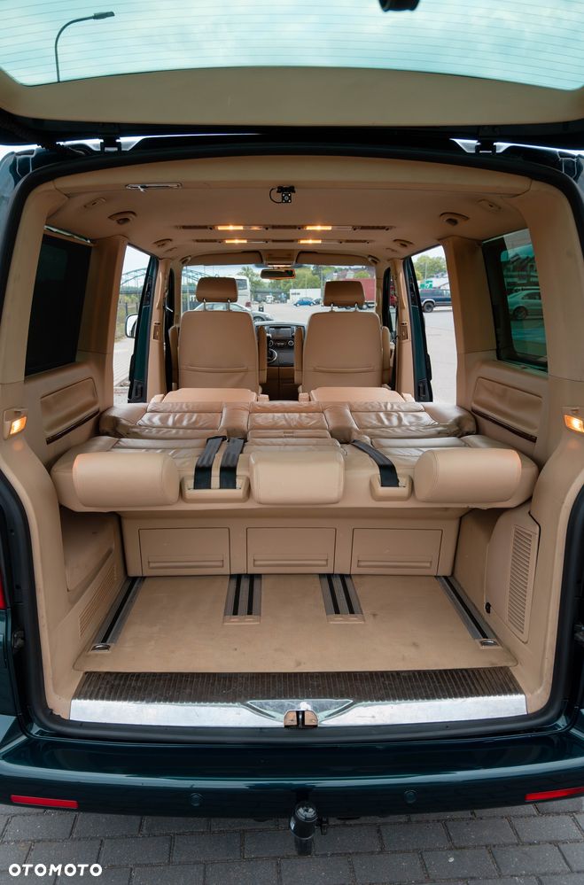 Volkswagen Multivan - 28