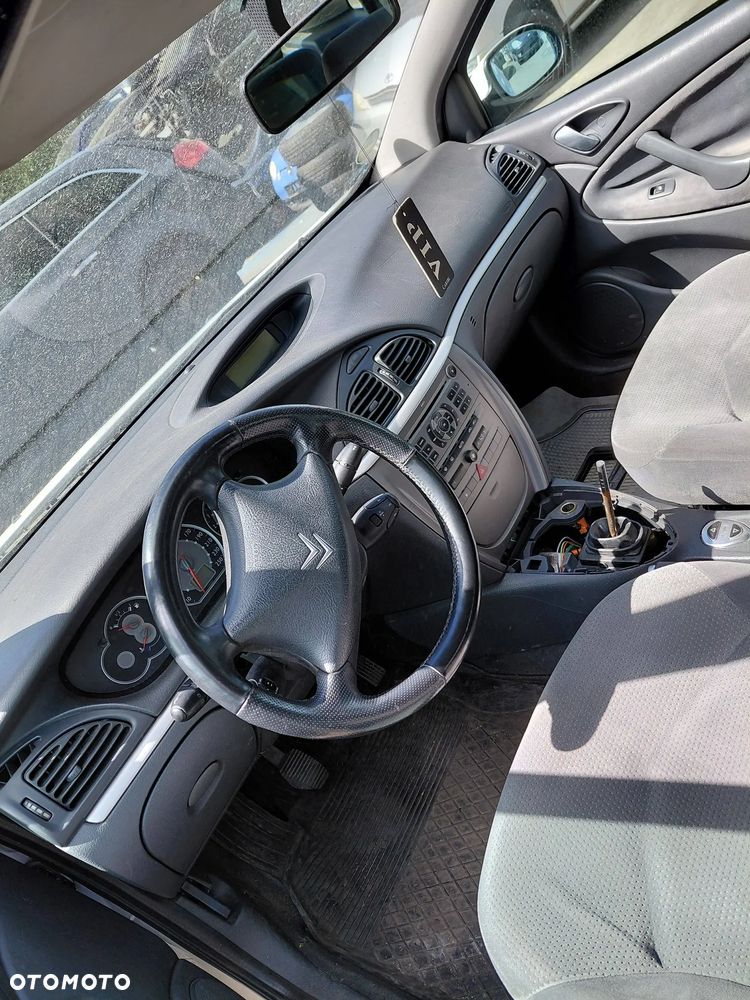 Na części: Citroen c5 Rok 2007 Pojemność 1560 Moc 80 kw Diesel - 3