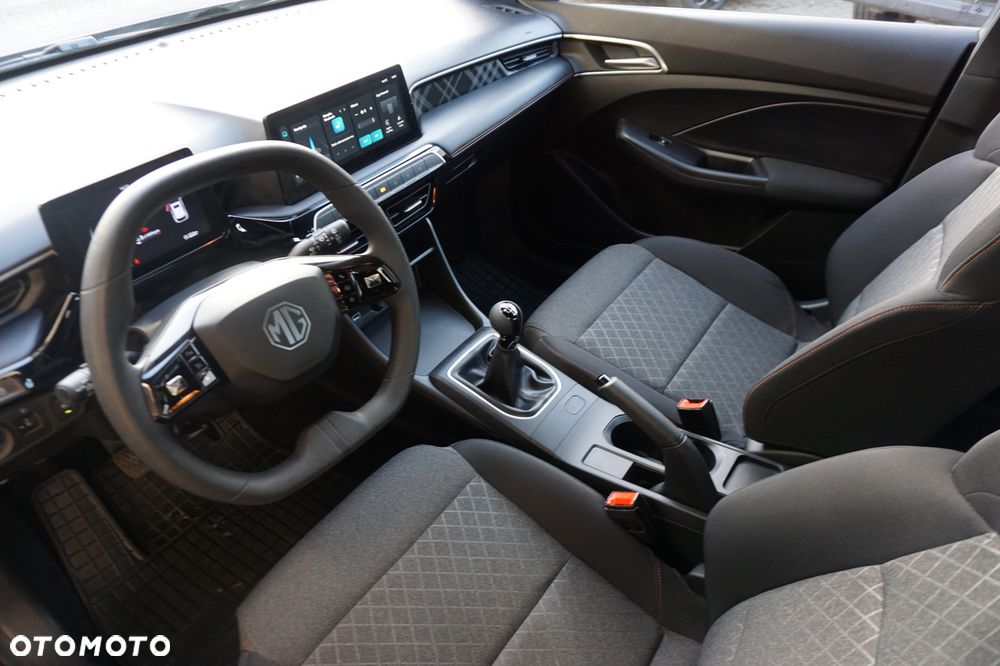 MG MG3 1.5 Excite - 25