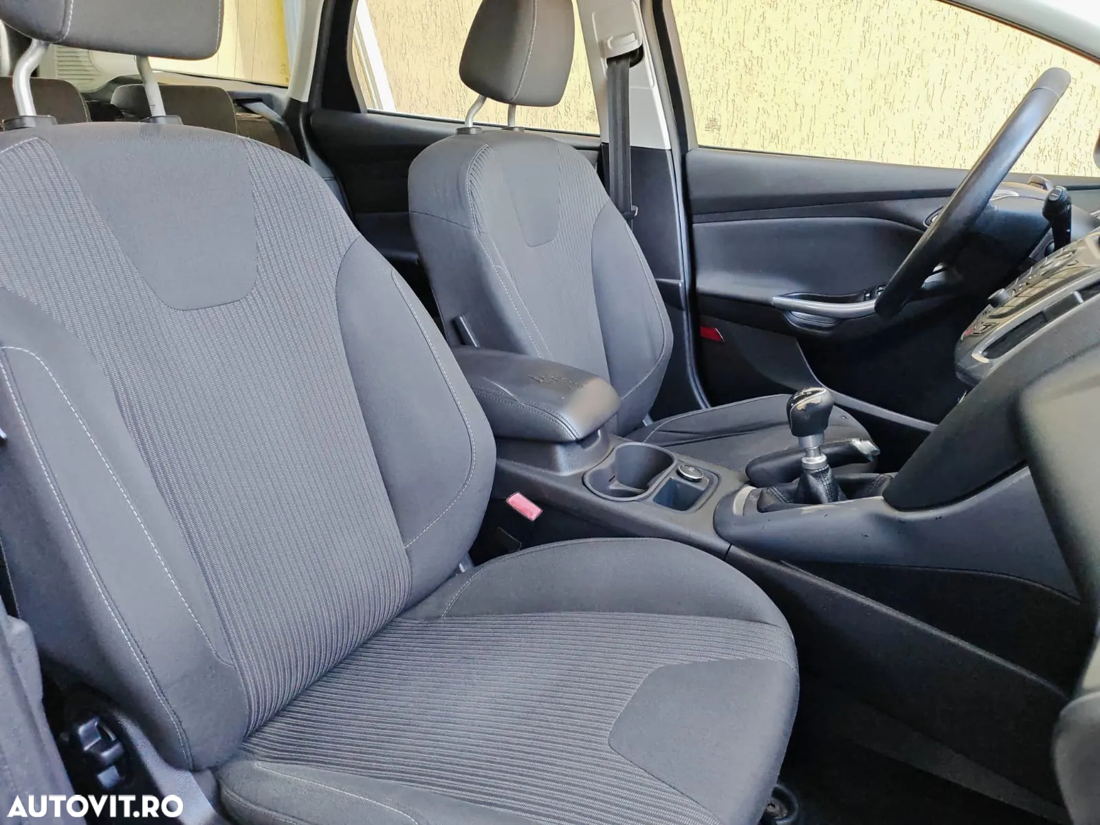Ford Focus 1.6 TDCi ECOnetic 88g Start-Stopp-System Titanium - 6