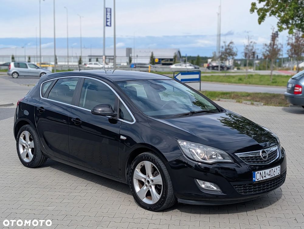 Opel Astra 1.7 CDTI DPF ecoFLEX Start/Stop Design Edition - 1