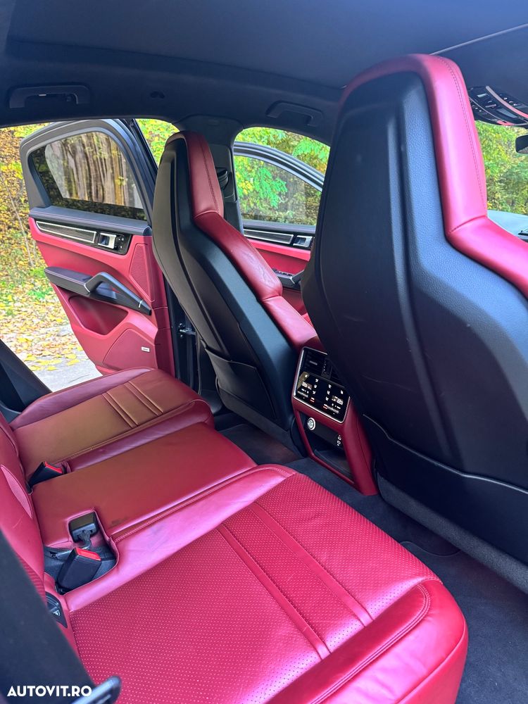 Porsche Cayenne S - 6
