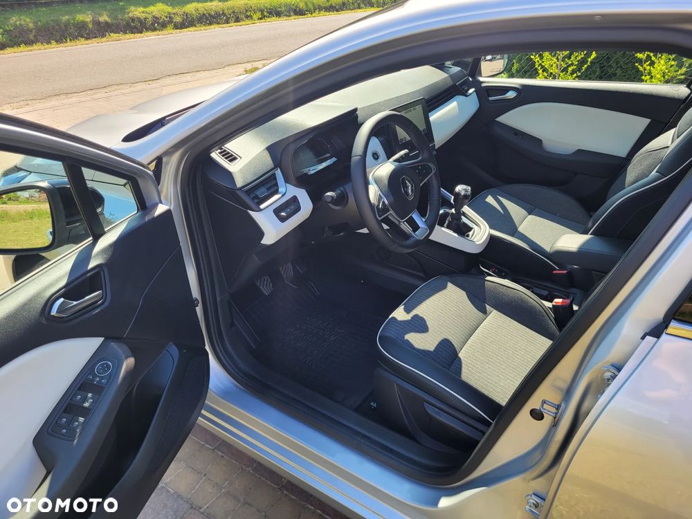 Renault Clio 1.0 TCe Techno - 12