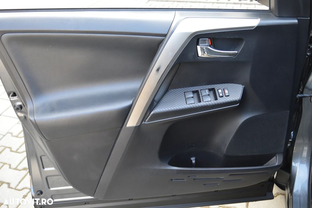 Toyota RAV4 2.2 D-4D 4x4 Automatik Edition - 31