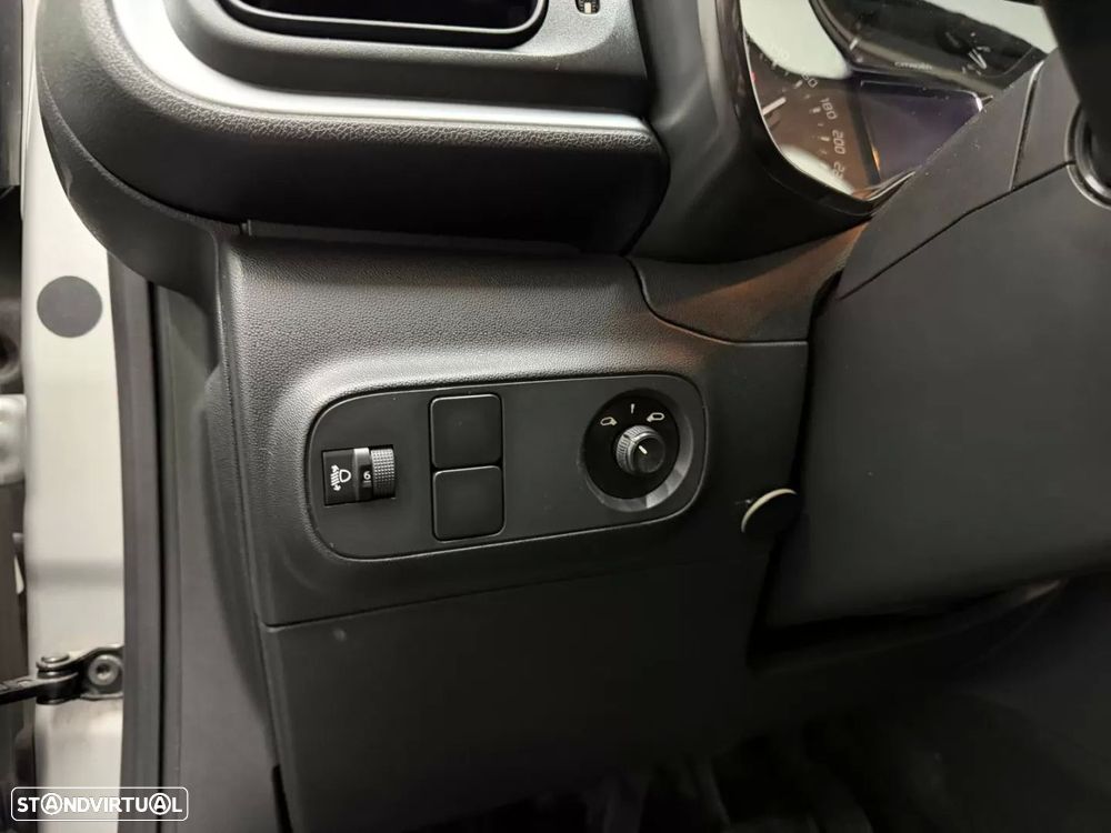 Citroën C3 1.6 BlueHDi Exclusive — fotografia 13