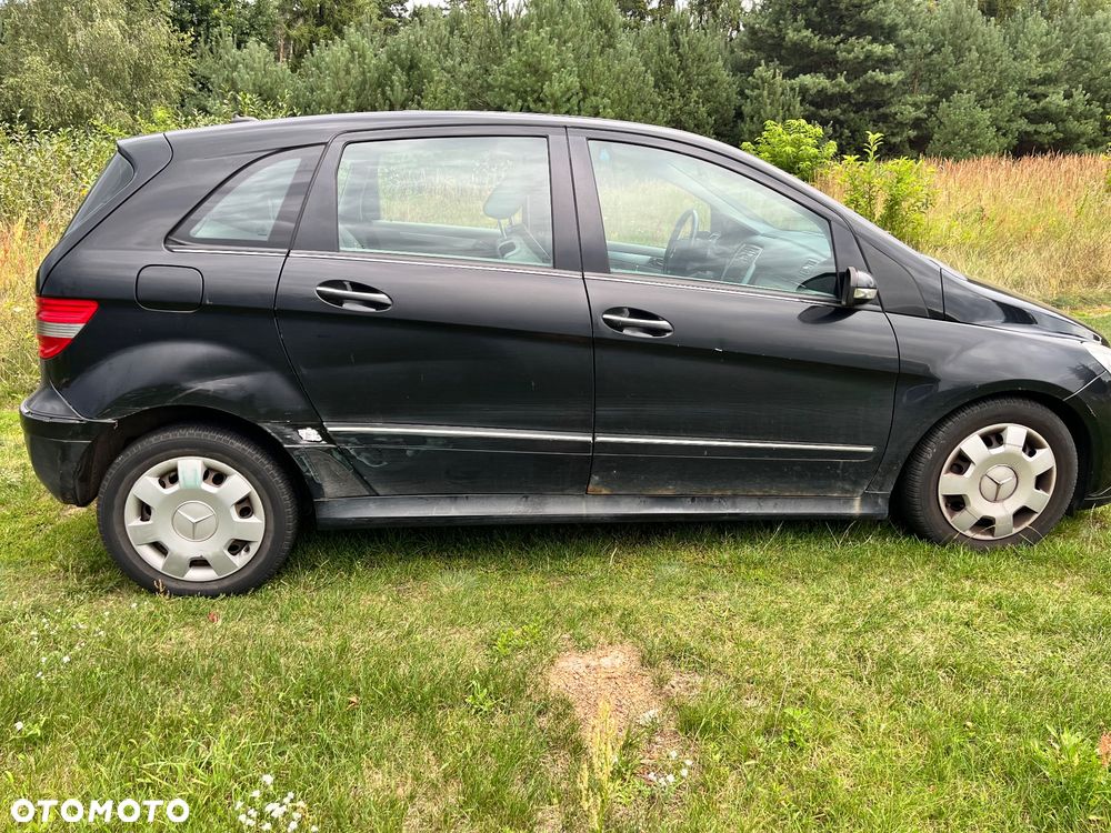 Mercedes-Benz Klasa B 180 CDI DPF Autotronic Special Edition - 22