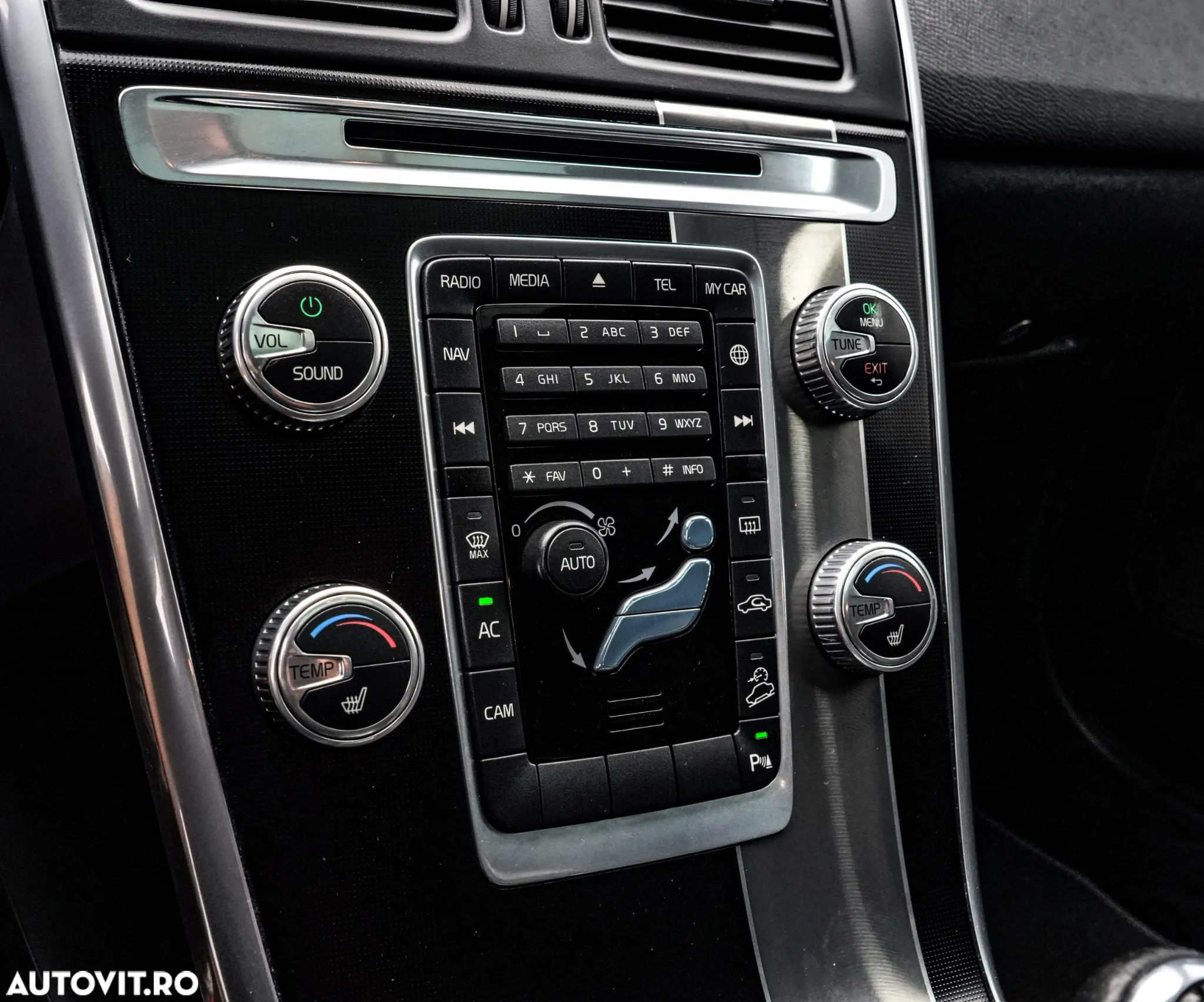 Volvo XC 60 D4AWD R-Design - 23