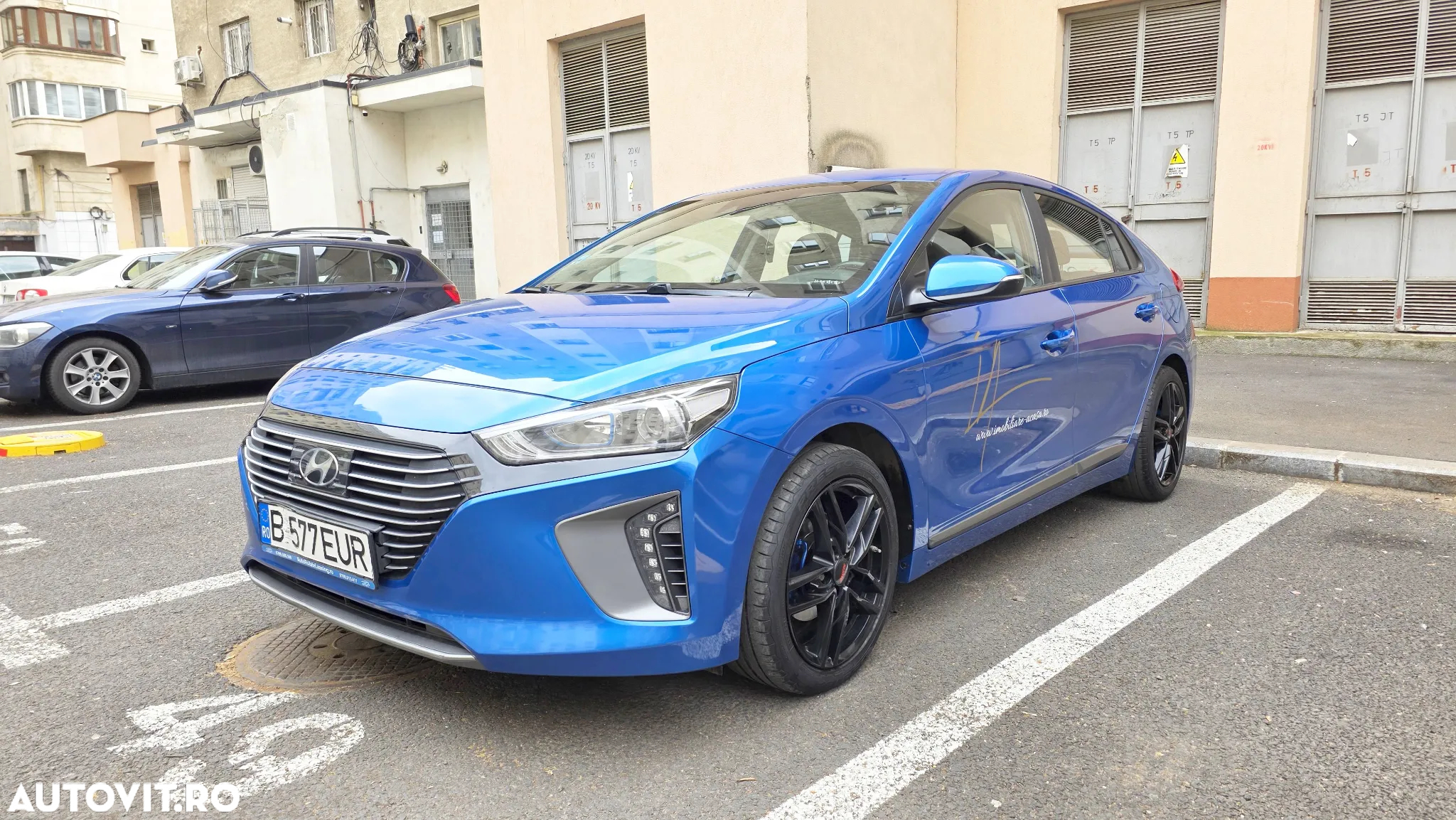 Hyundai IONIQ Hybrid 1.6 GDI Premium - 3
