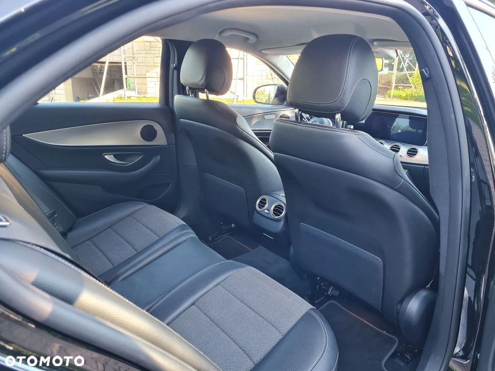 Mercedes-Benz Klasa E 300 de 9G-TRONIC - 14
