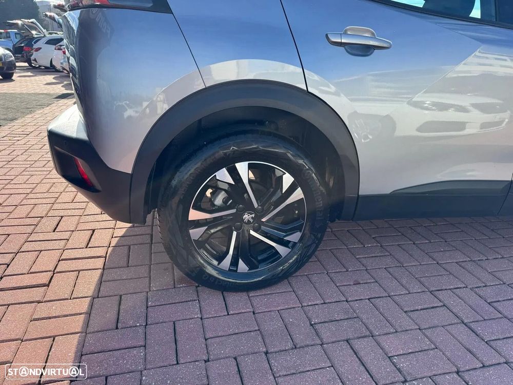 Peugeot 2008 1.2 PureTech Style - 12