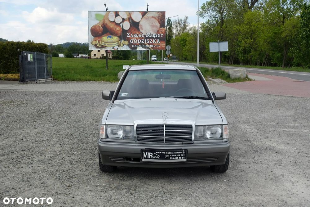 Mercedes-Benz W201 (190) - 2
