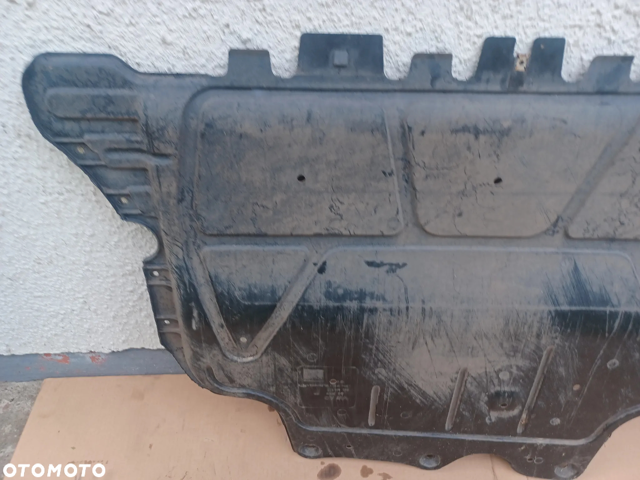 OSŁONA POD SILNIK VW PASSAT B8 5Q0825236 - 5